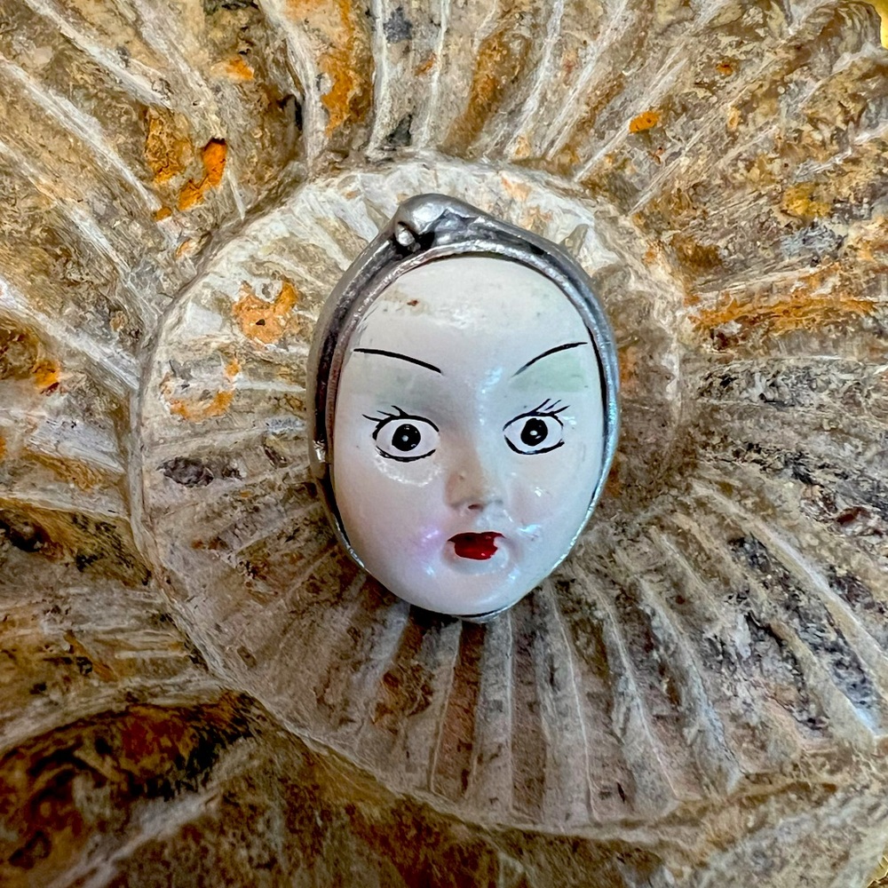 Quirky Baby Head Ring